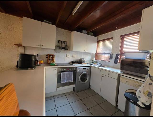 2 BEDROOM APARTMENT FOR SALE IN SUNNINGHILL